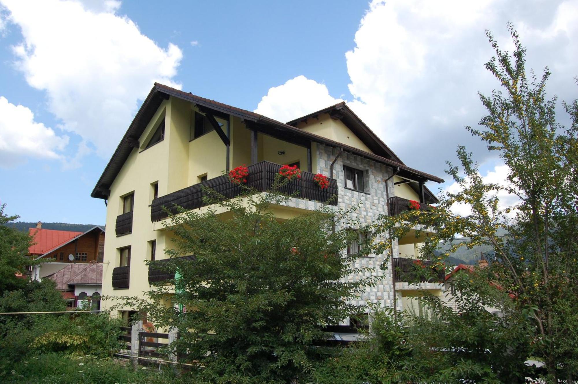 The Ghetto Hotel Buşteni Стая снимка