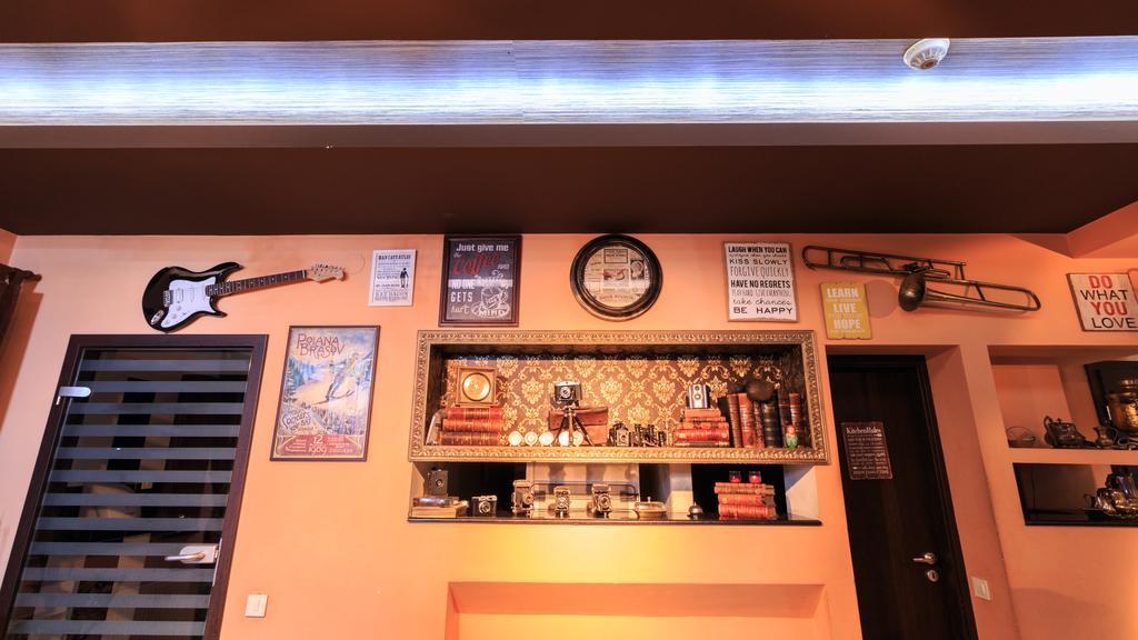 The Ghetto Hotel Buşteni Екстериор снимка