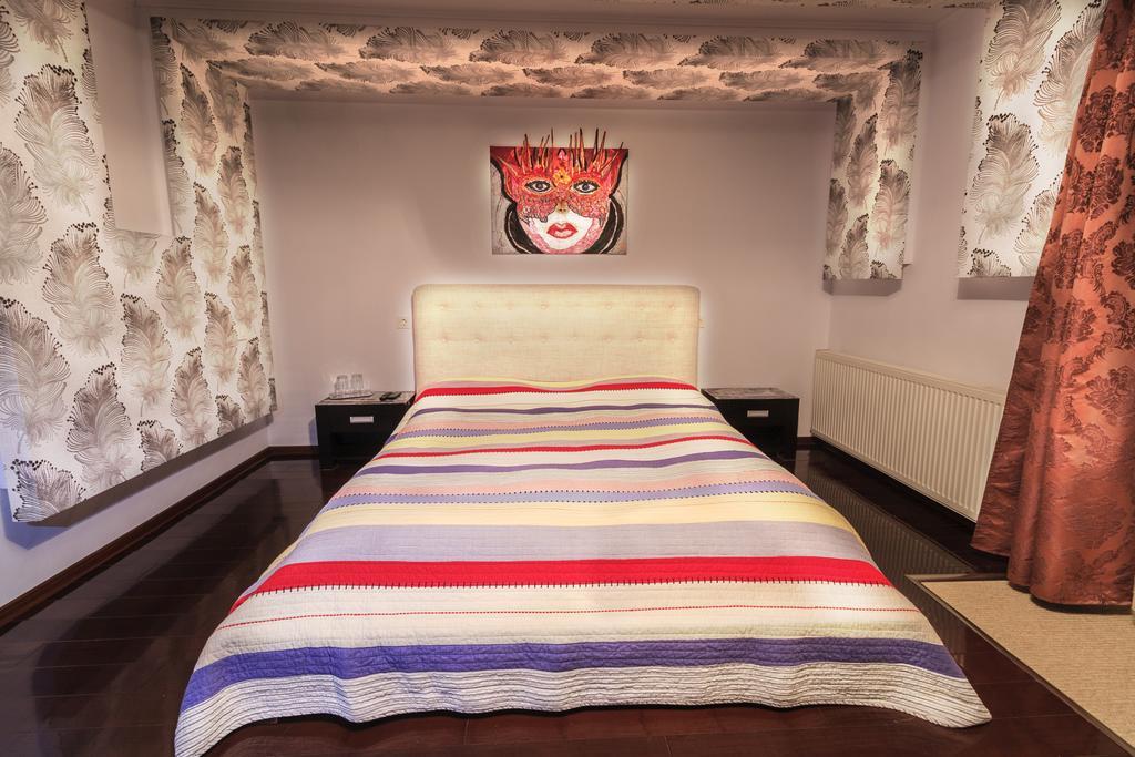 The Ghetto Hotel Buşteni Екстериор снимка