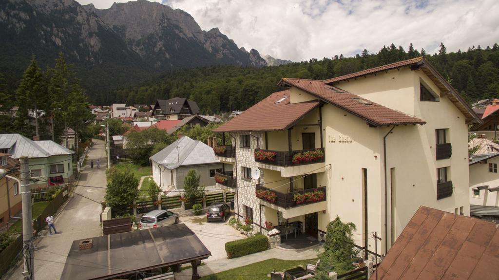 The Ghetto Hotel Buşteni Екстериор снимка